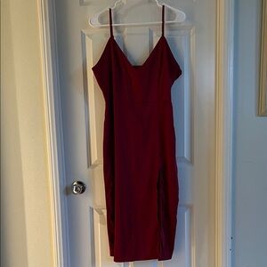 Chic Burgundy Midi Dress